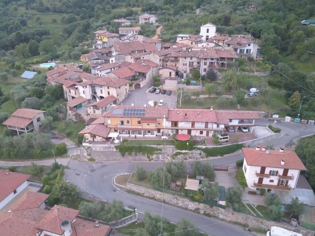 Ca' Pietra Di Nonno Pietro Bed & Breakfast กาวาร์โด ภายนอก รูปภาพ