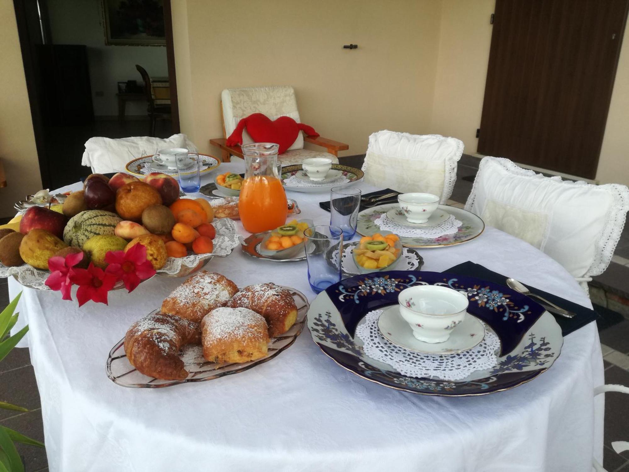Ca' Pietra Di Nonno Pietro Bed & Breakfast กาวาร์โด ภายนอก รูปภาพ